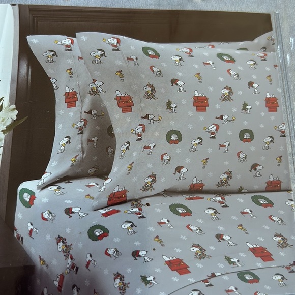 Peanuts Santa Snoopy Christmas Tree Lights Twin Sheet Set Grey Bell Wreaths - Picture 3 of 3